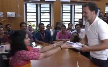 राहुल गांधी ने वायनाड निर्वाचन क्षेत्र से  दाखिल किया नामांकन