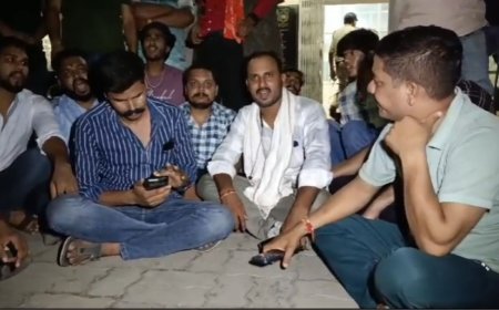 Jabalpur News: आधीरात में थाने में धरना प्रदर्शन, थाना प्रभारी को हटाने की मांग