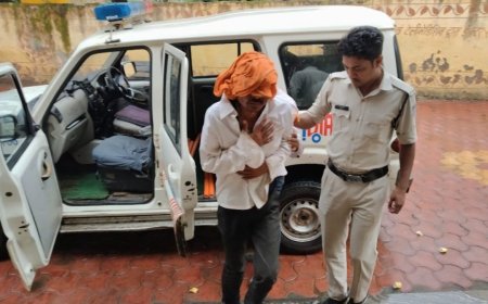 बाइक के अनियंत्रित होने से घायल हुआ बुजुर्ग, डायल-100 के जवानों ने अस्पताल पहुँचाया 