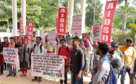 छात्रवृत्ति और आवास योजना की राशि देने में सरकार सालभर लेट