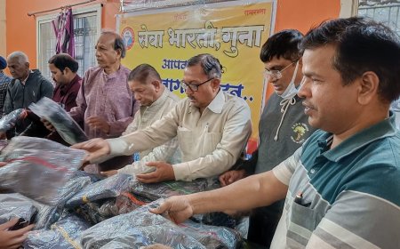 जनजातीय बालिका छात्रावास में गरम वस्त्र वितरण किए गए 