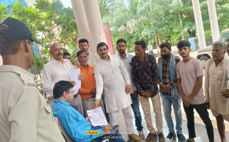 अतिवृष्टि से हुए नुकसान पर मुआवजे की मांग को लेकर कृषि एवं ग्रामीण मजदूर संघ ने मुख्यमंत्री के नाम सौंपा ज्ञापन