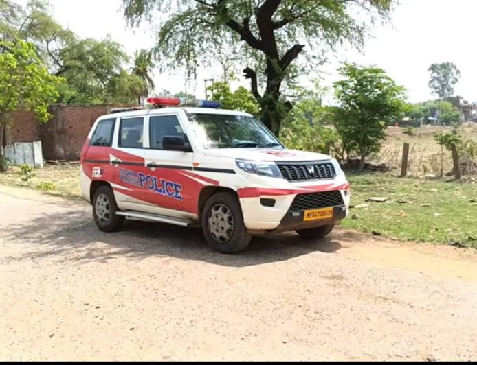 katni news: जमीन बनी जंग का मैदान: देवरी खुर्द में दो पक्षों में चले लाठी-डंडे, 4 घायल